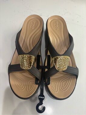 CROCS Sanrah Embellished Wedge Women’s Espresso Sandal with Gold Accent